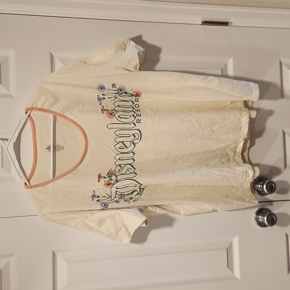 NWOT Disney Disneyland Garden TShirt - Picture 1 of 3